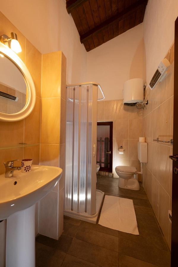 Agriturismo Di Sordiglio Casina Luaran gambar
